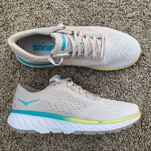 Hoka One One Cavu 2